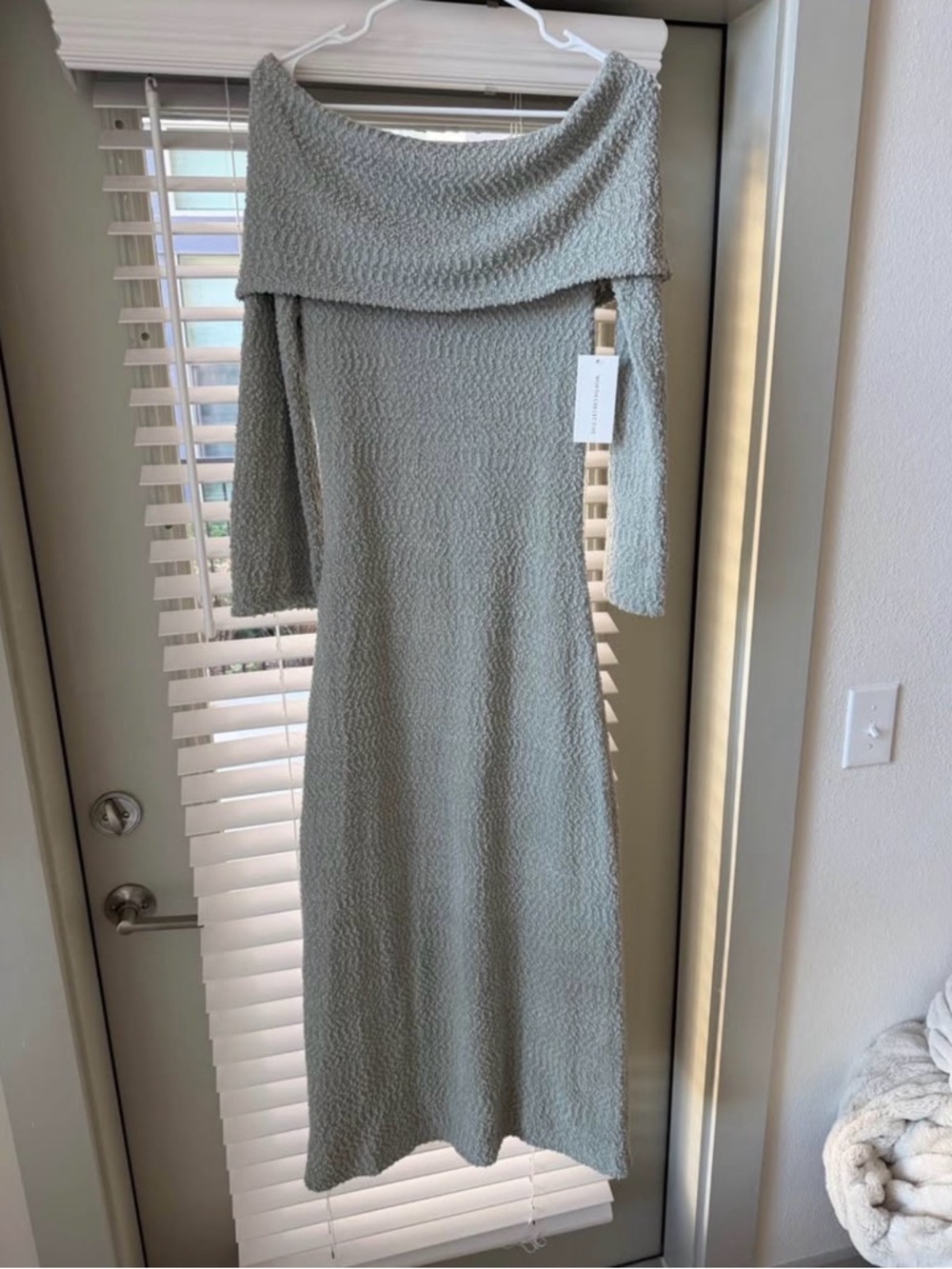 Off-Shoulder Strapless Textured Maxi Dress in Sage